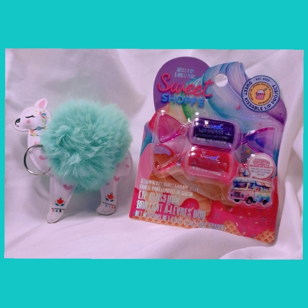 Mint Green Llama Keychain with Lip Gloss Set
